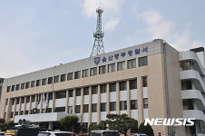 노래연습장서 술판다고? 업주 협박해 공짜술 먹은 전과 36범 동네조폭 구속