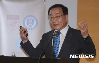 고려대에서 특강하는 김용학 연세대 총장