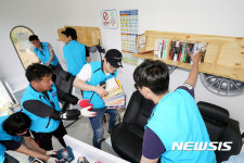 현대차 동호회, 교통 소외지역 버스정류장 개선