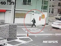 초등학교 앞에서 하의 내린 40대 바바리맨 검거