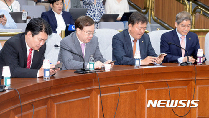 e°? i ? e?�i?μe ¹ e²?i?? i¶?i??, i?´e?�i ?i?? e³´e?? i??eμe?¹ i??i??e?¤