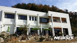 화천플로티정갤러리 | 화천 부부가수 '해와 달' 라이브 갤러리 공연장 개장