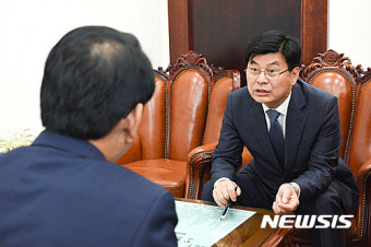 김교흥 국회의장 비서실장 만나는 이춘희 세종시장