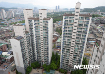 모두를 위한 아파트 태양광 미니발전소 전 세대 설치 눈길