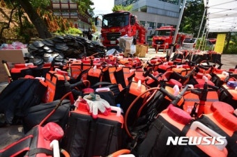 수락산 화재, 진화위해 모인 '일손'