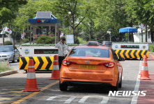 전면 개방 앞둔 청와대 앞길
