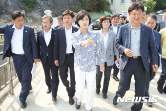 강릉 가뭄 상황 확인하러 온 추미애 대표