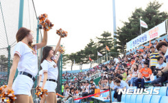 청주야구장 올해 첫 홈 경기