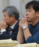 팽팽한 기싸움 벌이는 최저임금위 노사