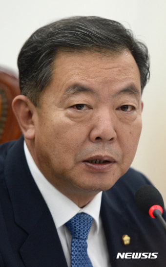 대법관 인사청문특위 주재하는 이찬열 위원장