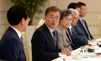 인사말하는 문재인 대통령