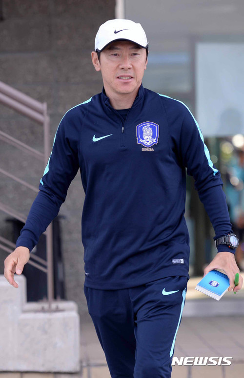황의조, 독일 전 국가대표팀 A매치 출전! 대한축구협회, 구체적 조치 논의 중