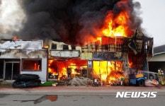 김제 농기계 창고 화재···1억4000만원 피해