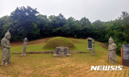 충남도 문화재자료 어사 박문수 묘