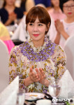대통령 표창장 받은 배우 김정은