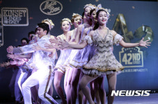 브로드웨이 42번가 하이라이트 시연