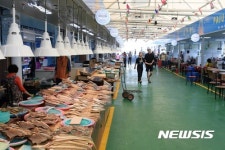 새단장 후 재개장한 여수수산시장