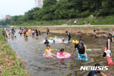 당현천에서 더위 식혀요