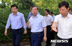 김근태 기념도서관 건립 부지 살펴보는 박원순-이동진