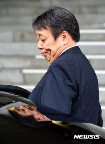 '일그러진 초상' 초치된 미즈시마 고이치 주한일본대사관 총괄공사