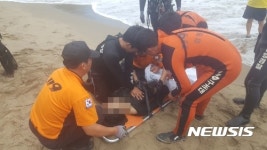 삼척 부남해변서 물놀이하던 20대 남성 숨져