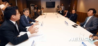 사진기자 저작권 문제 개선안 개진하는 권호욱