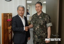 김동철 원내대표 내방한 김용우 육군참모총장