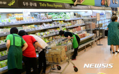 바쁜 두부매장, 썰렁한 계란매장