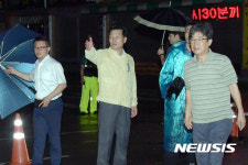 여수시 시간당 109㎜ 물폭탄···도원사거리 도로 침수·파손