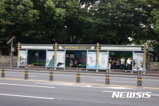 한산한 제주 한라병원앞 정류장