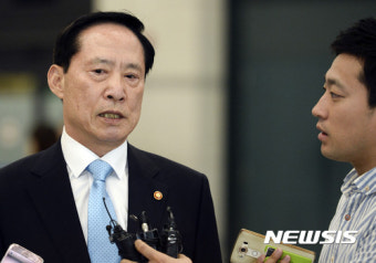 한미 국방장관 회담 마친 뒤 귀국한 송영무 국방장관