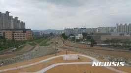 울산 북구 매곡천 상류부 산책로 완공 임박···쾌적한 보행환경 제공