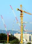 효경크레인 | 멈춰버린 타워크레인에 건설현장은 '스톱'