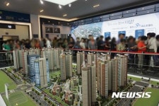 명지 더샵 퍼스트월드 우수한 입지로 견본주택 인산인해