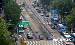 공사 시작하는 서울 종로 중앙버스전용차로