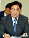 인사말하는 우원식