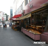 팔리지 않는 물건들...명절 특수 사라진 춘천중앙시장