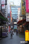 썰렁한 명동거리