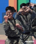 태권도 시범 보이는 1군사령부 태권도 시범단