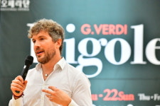 폭력과 사악함 무대서 보여주겠다···국립오페라단 리골레토 