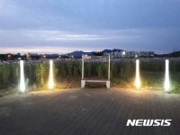 밀양 가곡 아지랑이 동행길 꽃등 설치