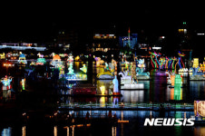 유등으로 가득찬 남강
