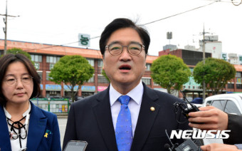 옛 광주교도소 찾은 우원식 대표 