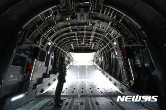 에어버스 A400M 카고 해치
