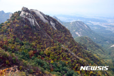 아름다운 단풍과 노적봉