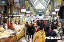 [르포]시장은 변신 중…가을축제 앞둔 인천 정서진중앙시장 가보니