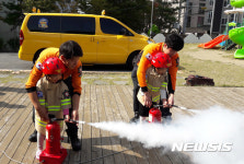 꼬마 소방관 출동 준비 완료