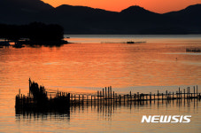 남해 지족해협의 노을