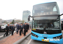 정찬민 용인시장 노선 운행에 만전 2층 버스 시승 점검
