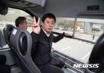 정찬민 용인시장 노선 운행에 만전 2층 버스 시승 점검